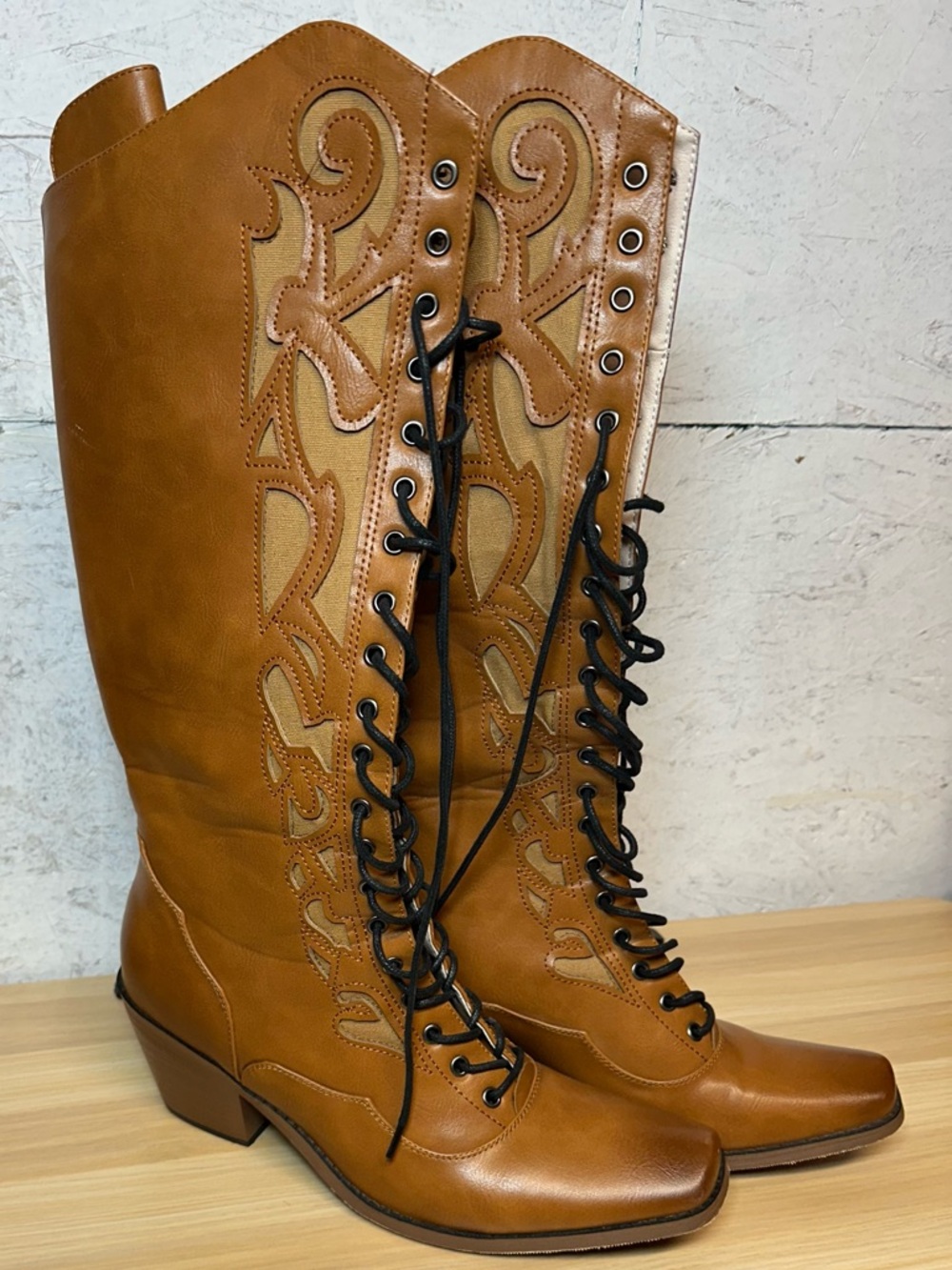 SO SIMPOK Lace-Up Tan Knee-High Western Boots Sz 10.5 zippers on sides - Picture 1 of 3